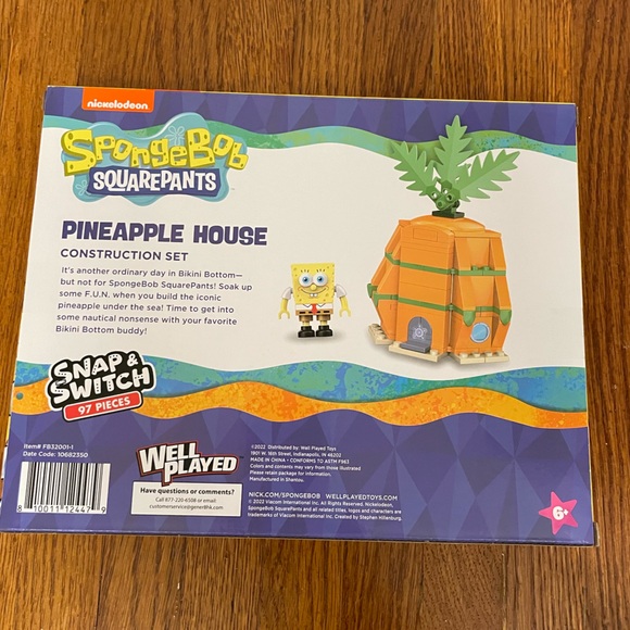 SpongeBob SquarePants Pineapple House Snap & Switch Construction Set - Picture 2 of 2